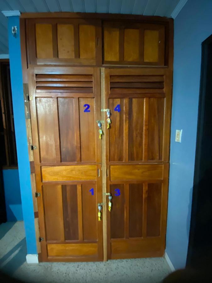 Tambo Hostel レティシア エクステリア 写真
