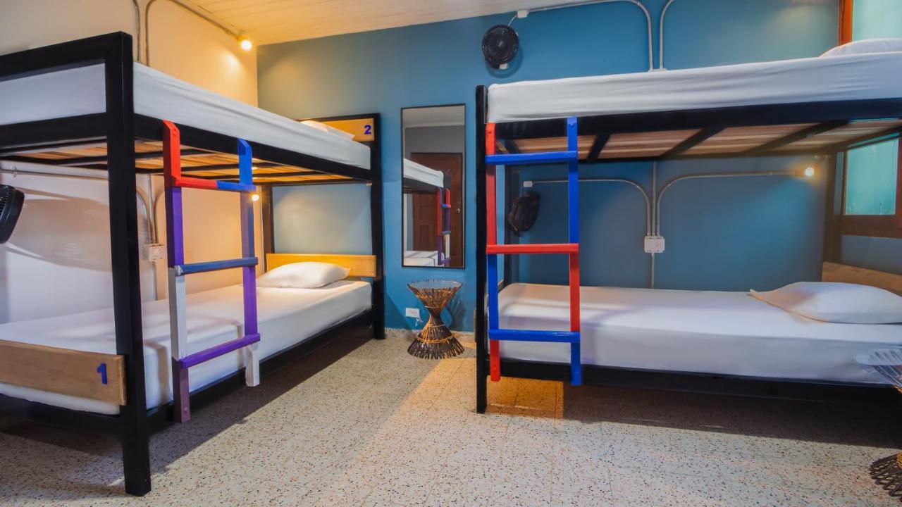 Tambo Hostel レティシア エクステリア 写真