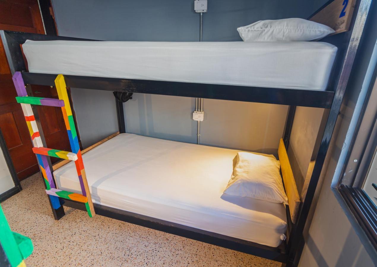 Tambo Hostel レティシア エクステリア 写真